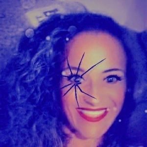 Meet your Posher, Shania weaver